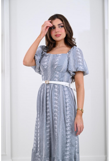 فستان طويل بنصف كم