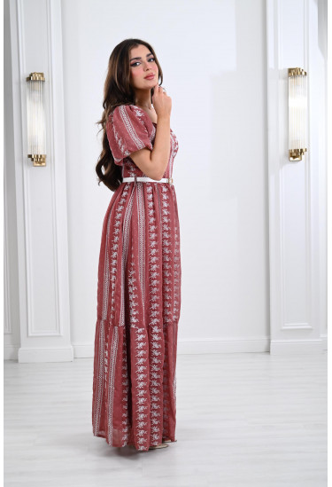 فستان طويل بنصف كم