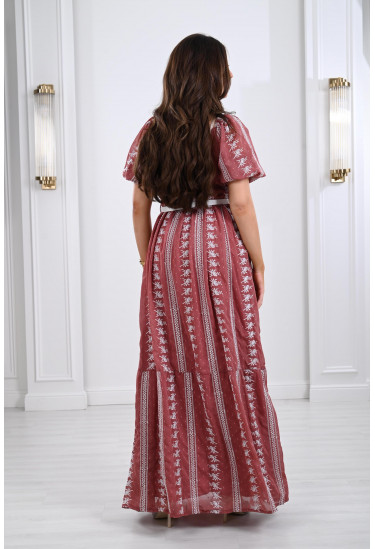 فستان طويل بنصف كم