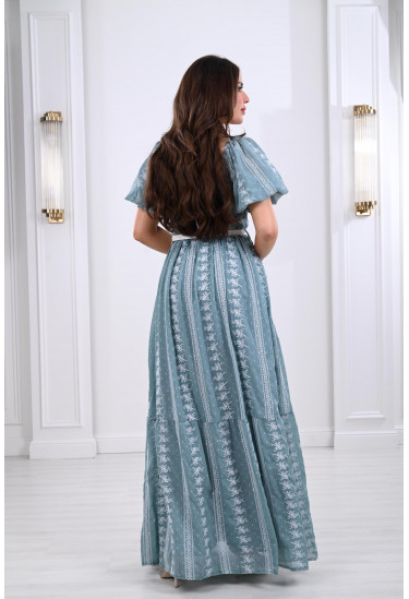 فستان طويل بنصف كم