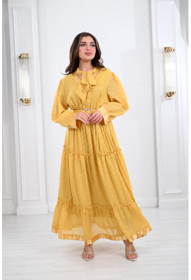 فستان نسائي بطبقات متعددة