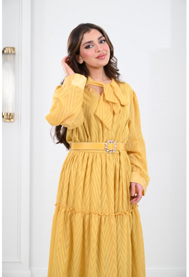 فستان نسائي بطبقات متعددة