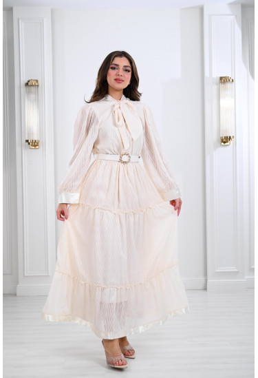 فستان نسائي بطبقات متعددة