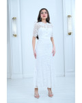 فستان طويل نسائي من الدانتيل