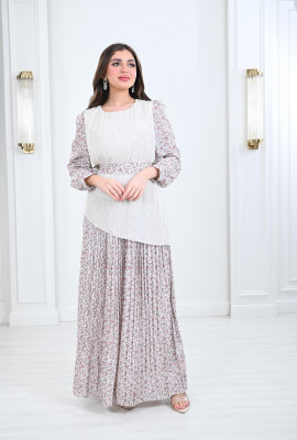 فستان نسائي بنقوشات زهور رقيقة