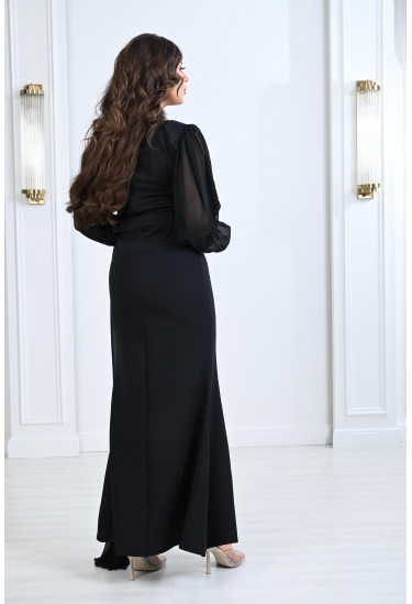 فستان نسائي للسهرات مطرز