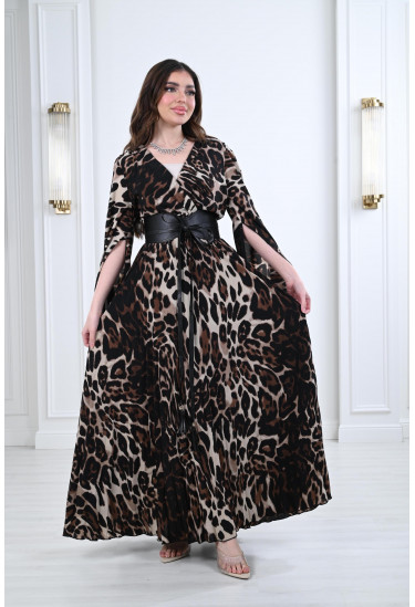 فستان نسائي طويل بحزام جلد عريض