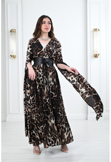 فستان نسائي طويل بحزام جلد عريض