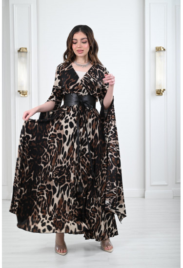 فستان نسائي طويل بحزام جلد عريض