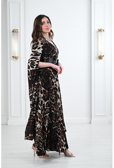 فستان نسائي طويل بحزام جلد عريض