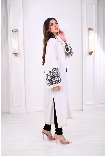 بشت نسائي ماكسي بنقوشات مميزة بشت نسائي ماكسي بنقوشات مميزة