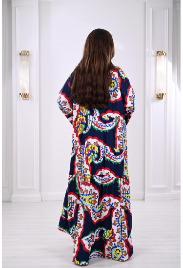 جلابية فضفاضة مزينة بطباعات ملونة 