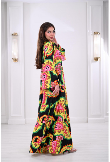 جلابية فضفاضة مزينة بطباعات ملونة 