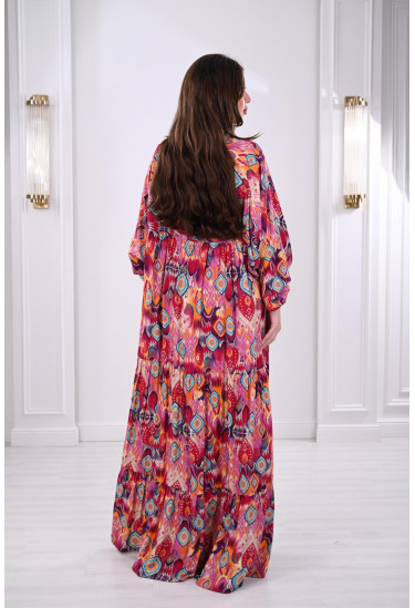 جلابية نسائية بنقوشات ملونة بألوان مبهجة