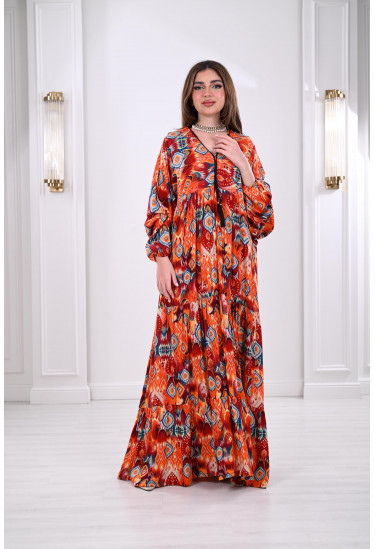 جلابية نسائية بنقوشات ملونة بألوان مبهجة