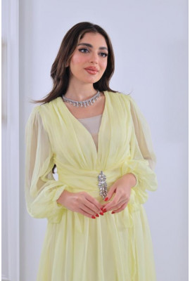 فستان سهرة نسائي بتصميم جذاب