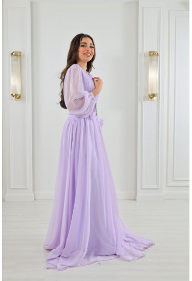 فستان سهرة نسائي بتصميم جذاب