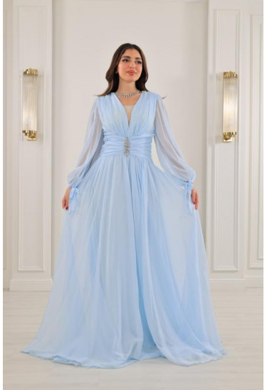 فستان سهرة نسائي بتصميم جذاب