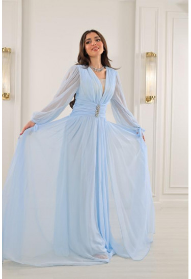 فستان سهرة نسائي بتصميم جذاب