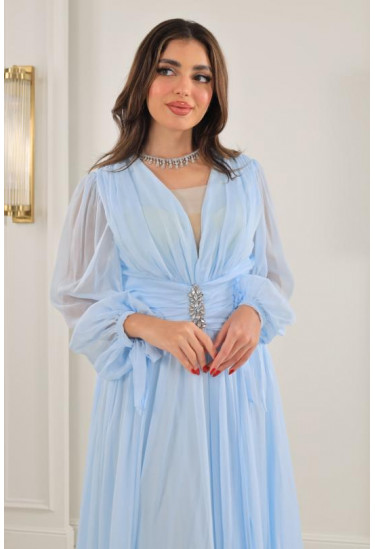 فستان سهرة نسائي بتصميم جذاب