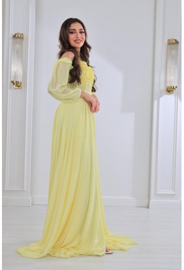 فستان نسائي للسهرات بصدر مطرز فستان نسائي للسهرات بصدر مطرز