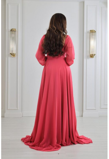 فستان نسائي للسهرات بصدر مطرز فستان نسائي للسهرات بصدر مطرز