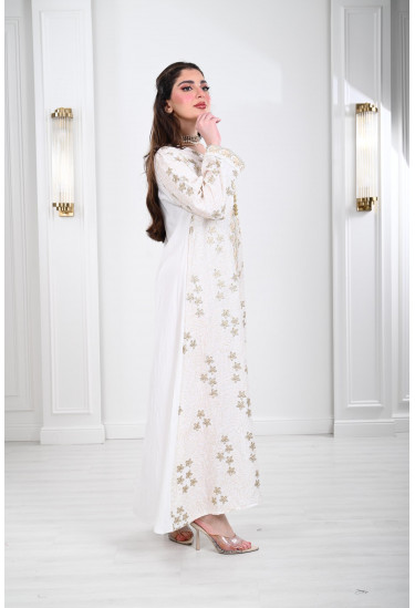 جلابية نسائية مزخرفة برقبة V