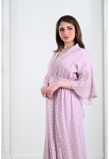 فستان نسائي طويل بقصة مميزة