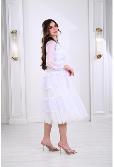 فستان ميدي بأدوار كشكش واسعة