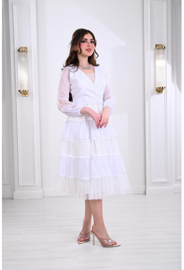 فستان ميدي بأدوار كشكش واسعة