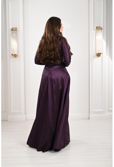 فستان سهرة رقيق بياقة أنيقة