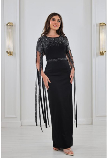 فستان نسائي مطرز بأكمام شراشيب طويلة