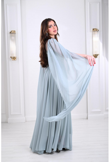 فستان سهرة مطرز بأكمام طويلة