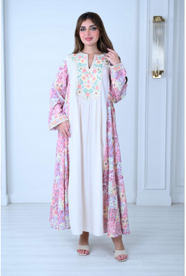 جلابية مزينة بتطريز زهور ملونة