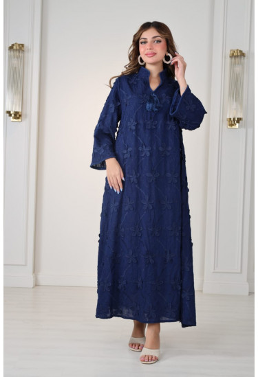 جلابية ناعمة مطرزة بأكمام واسعة