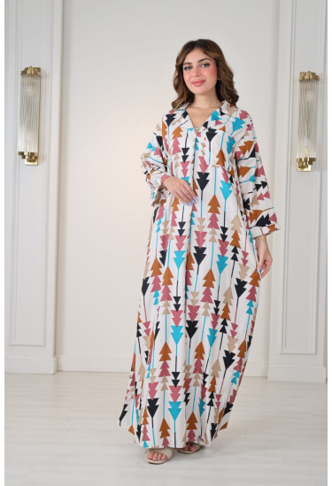 جلابيه نسائي مزينه بأشكال مثلثات ملونه