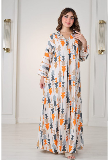 جلابيه نسائي مزينه بأشكال مثلثات ملونه