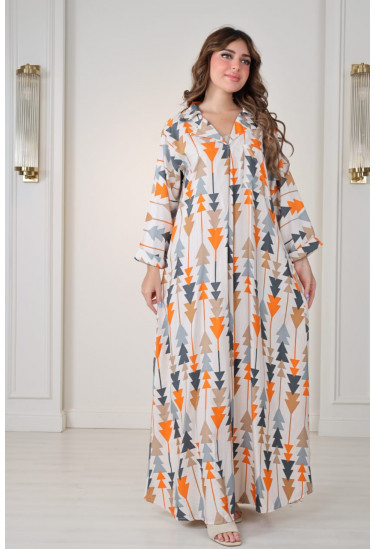 جلابيه نسائي مزينه بأشكال مثلثات ملونه