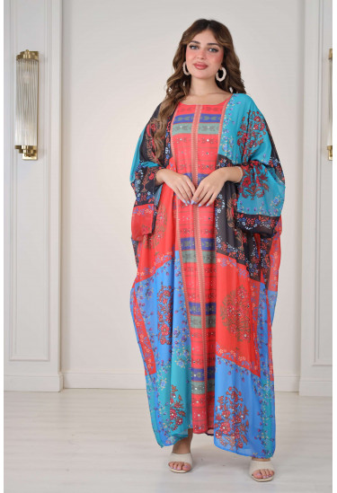 جلابية نسائية بنقوش هندسية ملونة