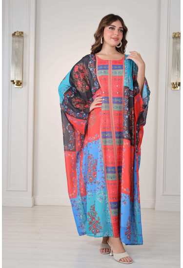 جلابية نسائية بنقوش هندسية ملونة