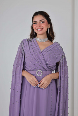 فستان سهرة ملكي مزين باللؤلؤ فستان سهرة ملكي مزين باللؤلؤ