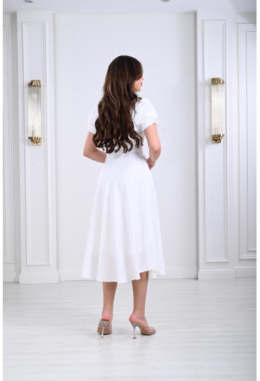 فستان ميدي نسائي بتطريز رقيق