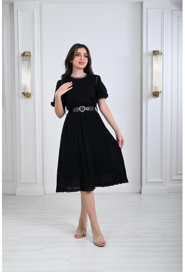 فستان ميدي بقصة بسيطة و ناعمة