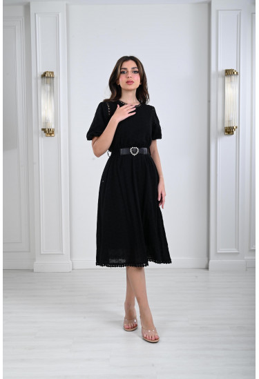 فستان ميدي بقصة بسيطة و ناعمة