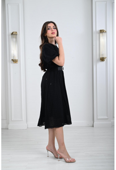 فستان ميدي بقصة بسيطة و ناعمة