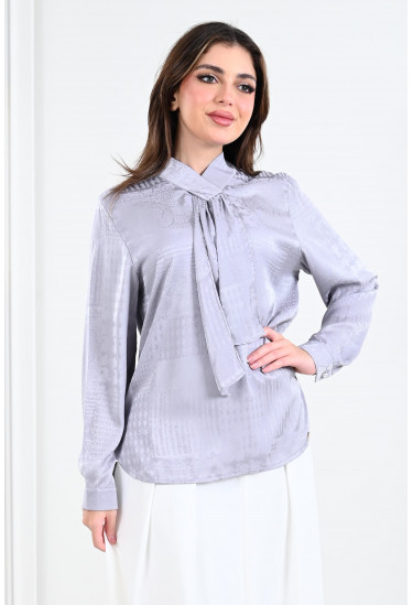 بلوزة نسائية كلاسيكية أنيقة