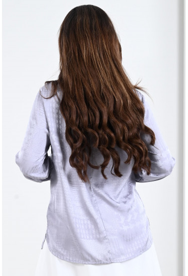 بلوزة نسائية كلاسيكية أنيقة