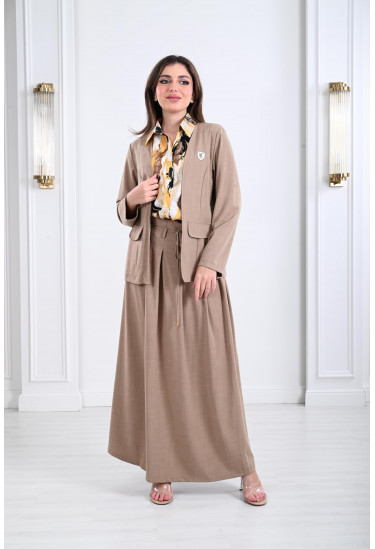 طقم نسائي كلاسيكي متكامل