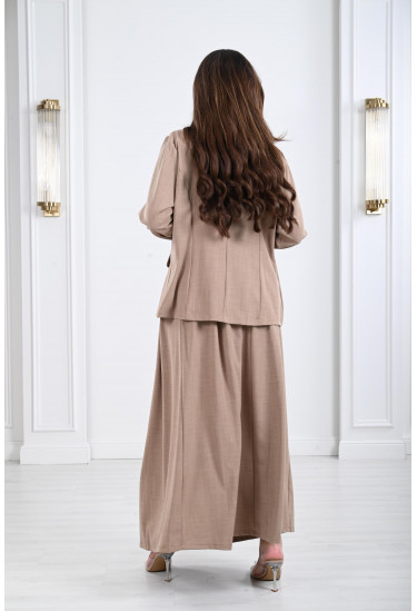 طقم نسائي كلاسيكي متكامل