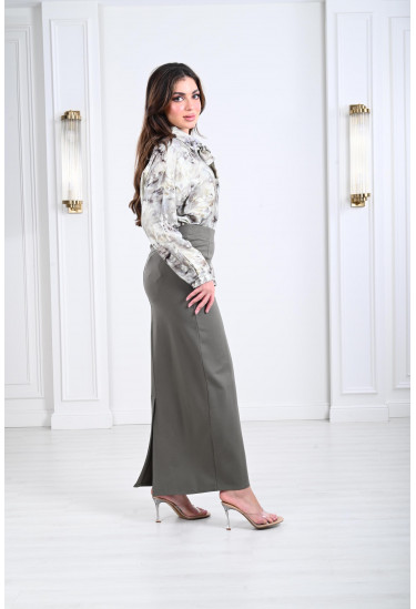 تنورة كلاسيكية نسائية أنيقة